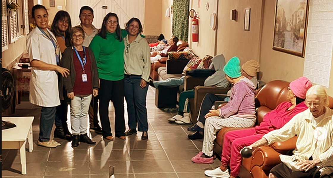 Cuidado e Acolhimento: O Lar Seguro para Nossos Idosos