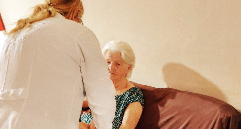 Cuidando com Amor - A Experiência da Geriatria